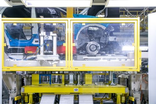 探索领克全球工厂 看得见的品质，看不见的极致